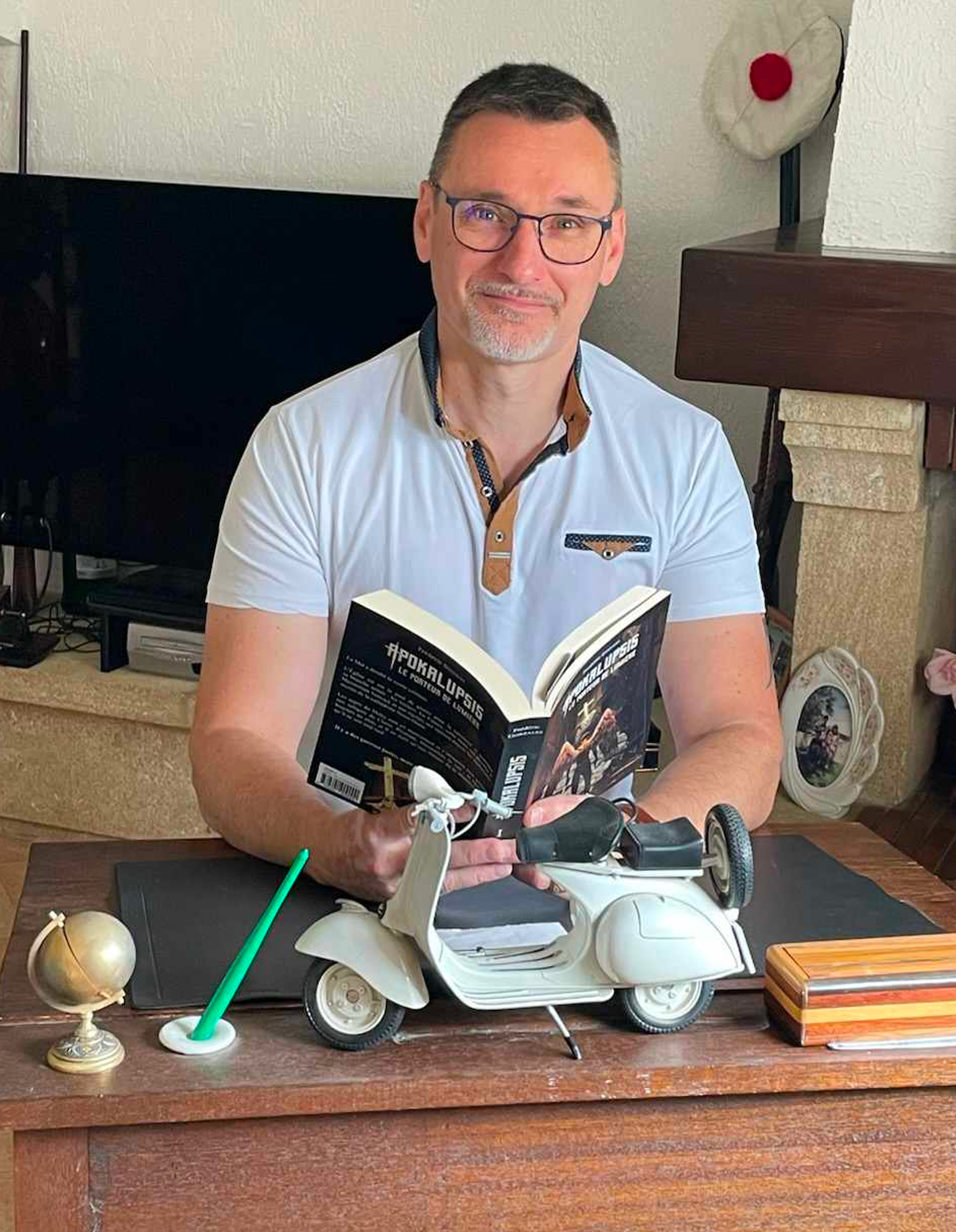 Photo de l'auteur - Frédéric GONZALES, auteur de la duologie d'urban fantasy et polar Apokalupsis chez Raven Éditions